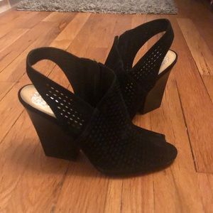 NEW Vince Camuto sandals